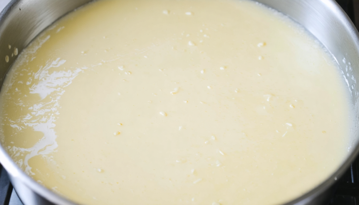 découvrez notre recette simple et rapide de glaçage express au chocolat blanc, idéale pour sublimer vos desserts en un rien de temps.