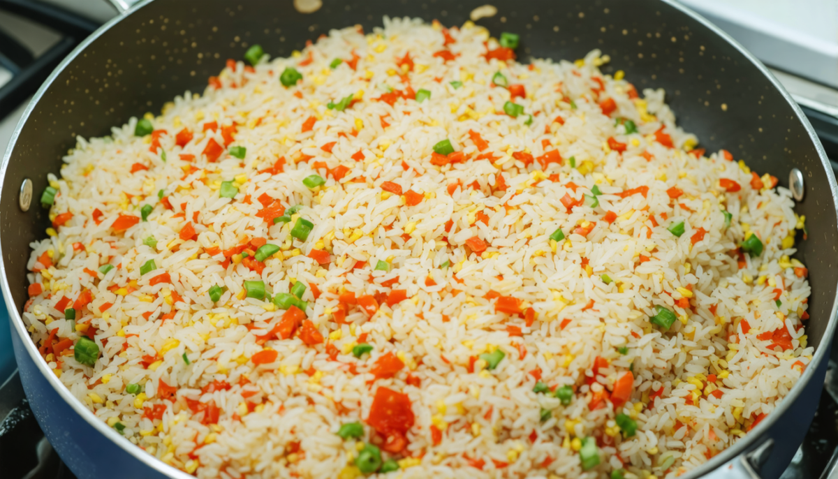 découvrez notre recette simple et gourmande de riz cantonnais allégé au jambon, parfaite pour un repas savoureux et léger à préparer en toute simplicité.