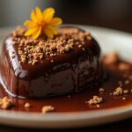 Délice aérien au chocolat avec un cœur fondant à la mangue exotique